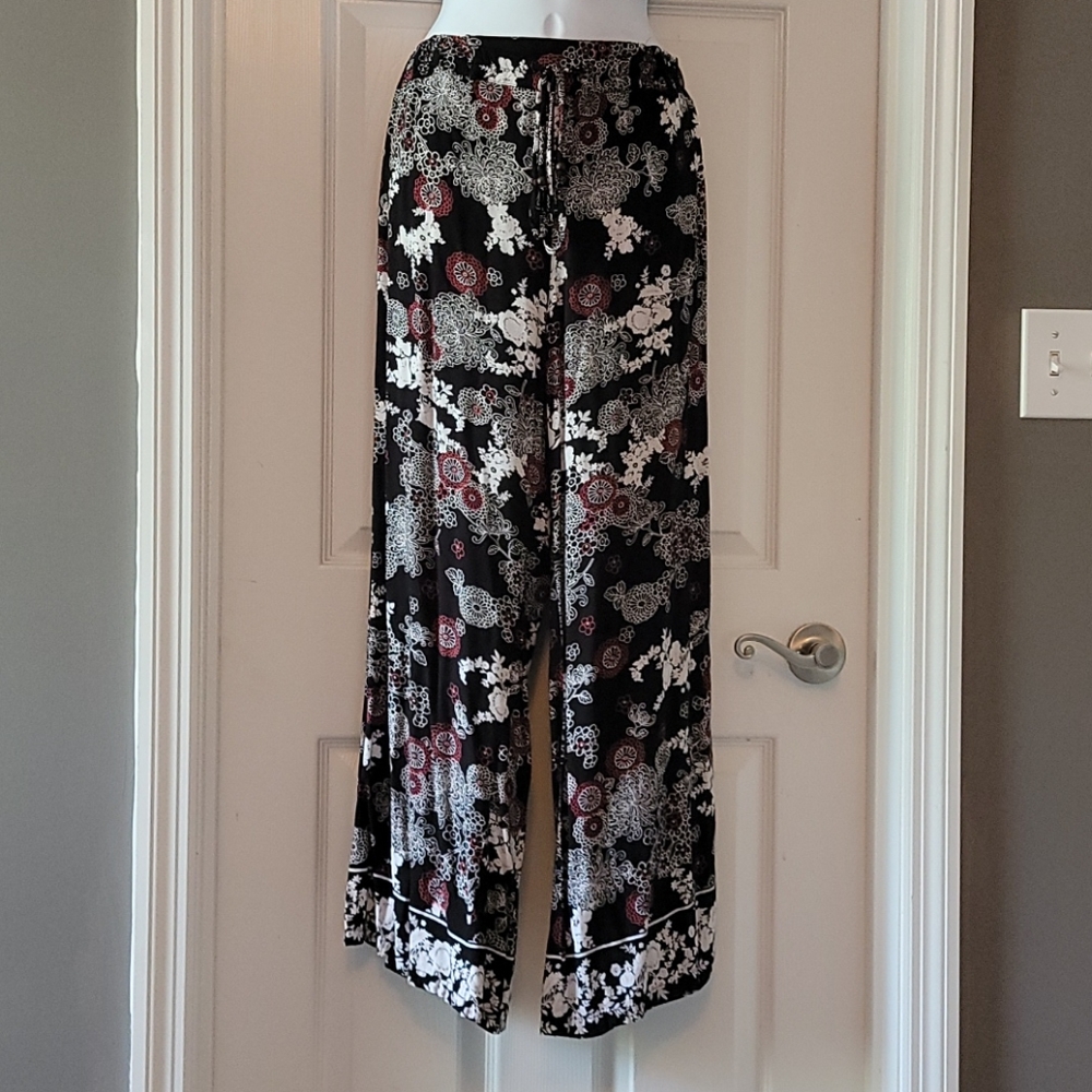 Floral pattern palazzo pants